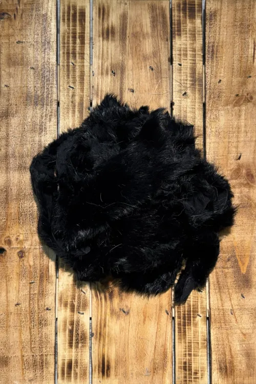 Black dyed Beaver scraps | Fur scraps | BILODEAU Canada