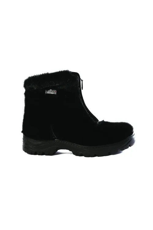 Black Seal fur boots - Traction sole - Akiwe | Winter boots - Urban boots | BILODEAU Canada