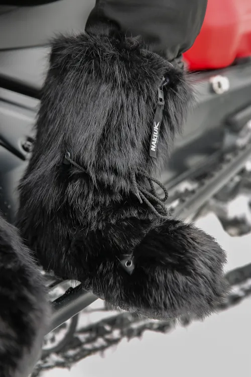 Bottes en fourrure de Castor noir - Zip avant - Nakiuk régulière | Femmes/Hommes | BILODEAU Canada